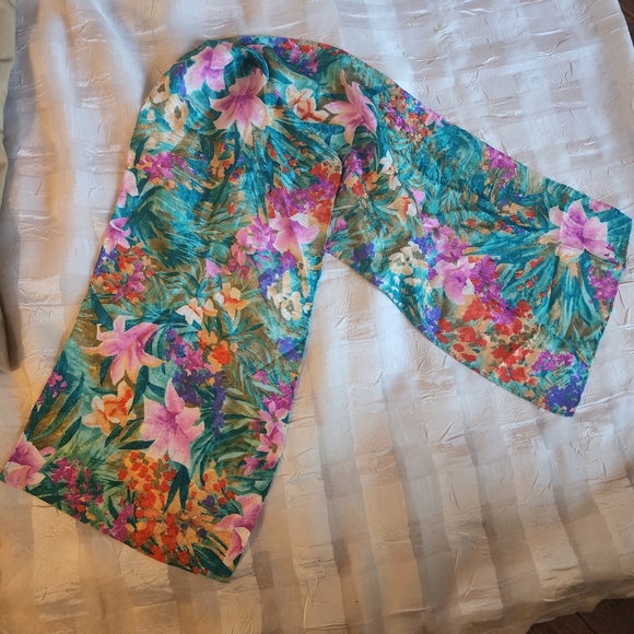 2 SILKY SCARVES - Picture 2 of 7